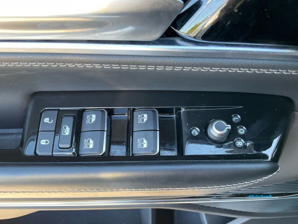 Used 2022 White Jeep Series II image 30