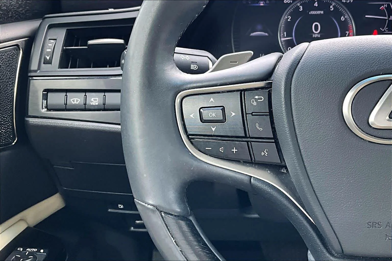 Used 2022 Moonbeam Beige Metallic Lexus Ultra Luxury image 24