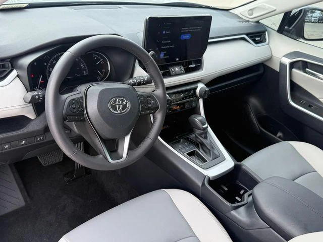 Certified Used 2025 Silver Toyota XLE Premium image 40
