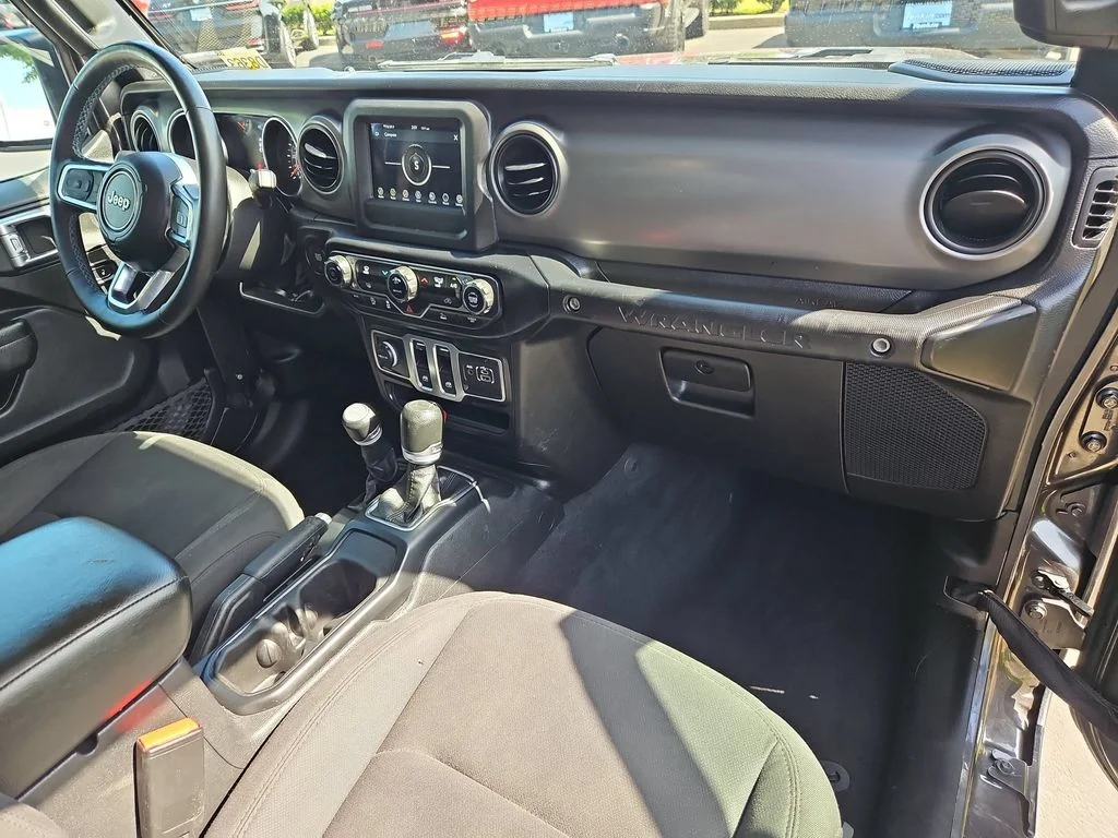 Used 2023 Granite Crystal Metallic Clearcoat Jeep Sport S image 29