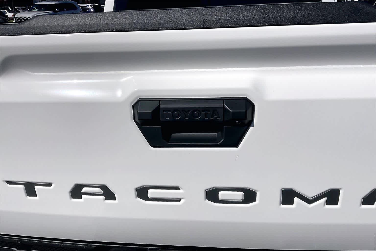 Used 2026 Ice Cap Toyota SR5 image 15