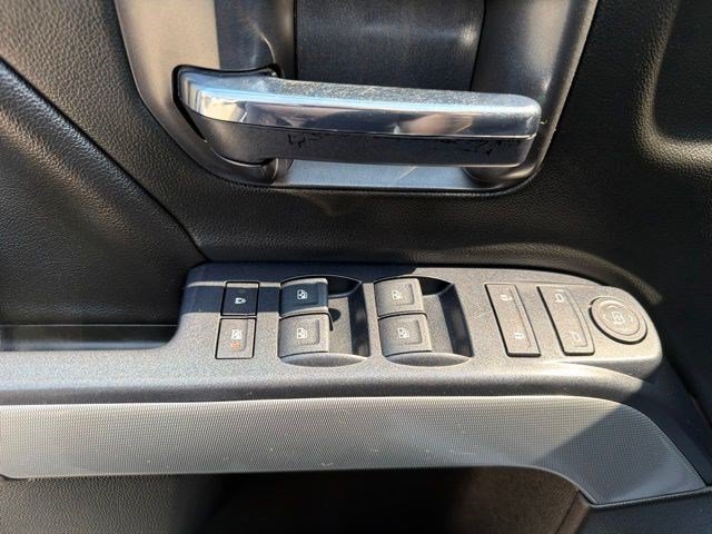 Used 2018 Silver Ice Metallic Chevrolet LT image 11