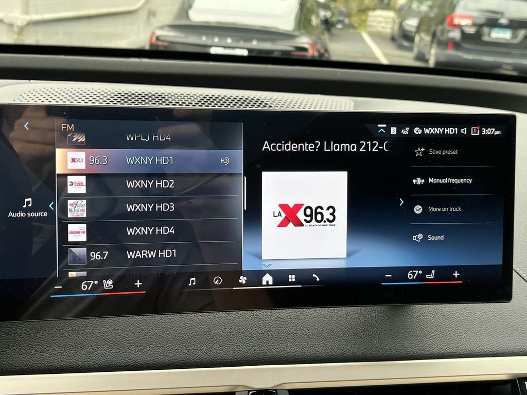 2026 BMW iX 60 - Photo 16