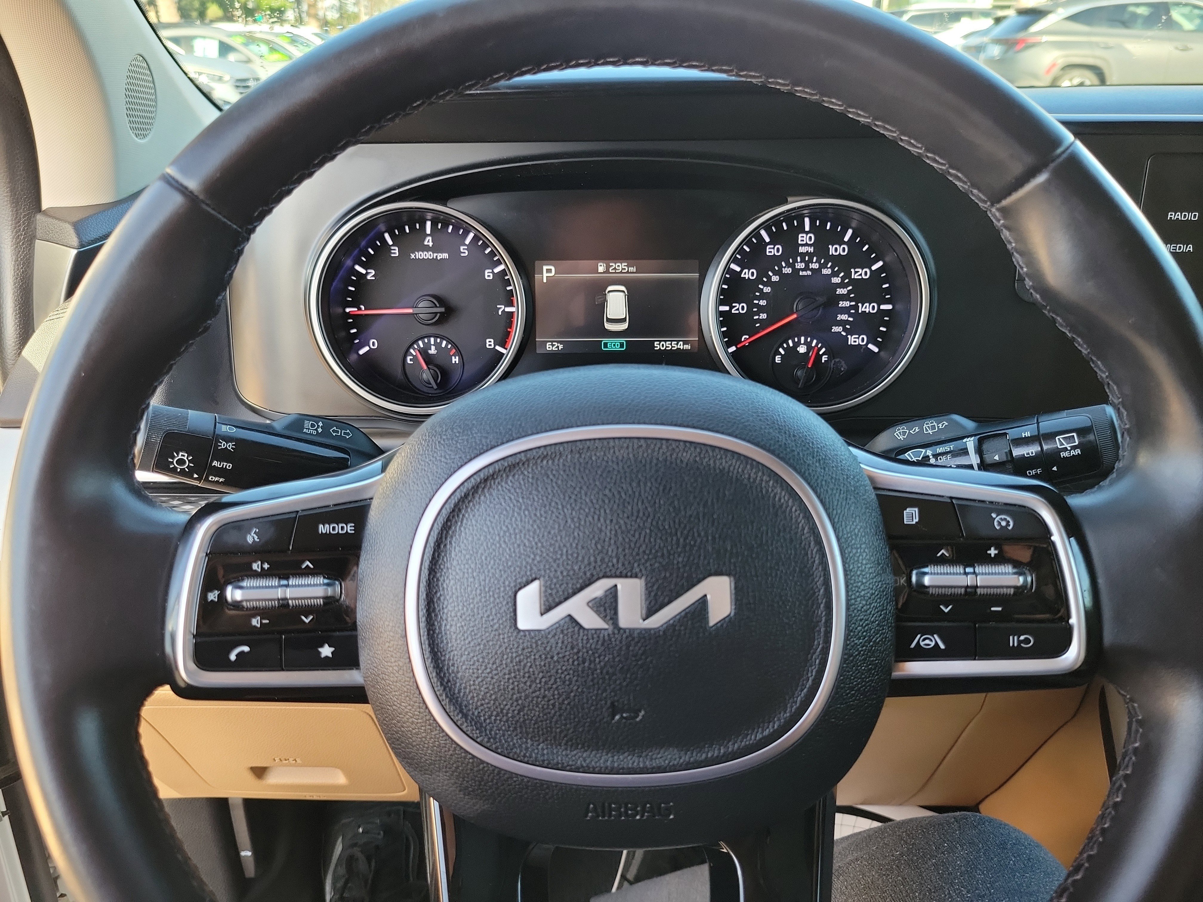 2024 Kia Carnival LX Seat Pkg - Photo 9