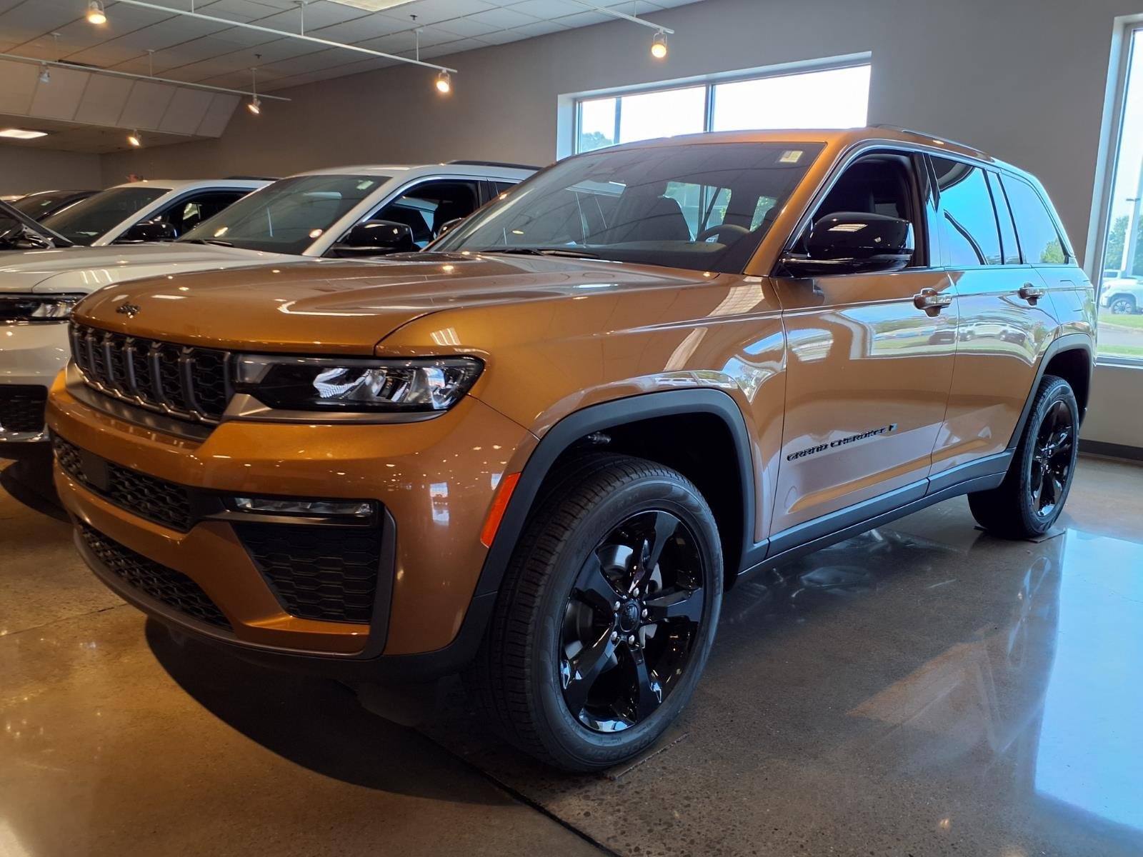New 2026 Copper Shino Metallic Clear-Coat Exterior Paint Jeep Limited image 1