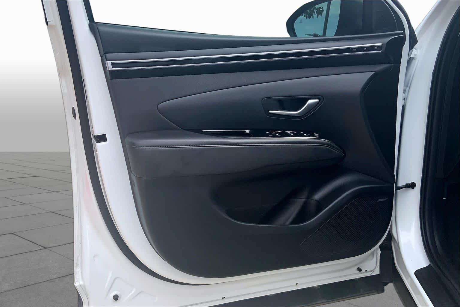 Certified Used 2022 Quartz White Hyundai Limited image 22