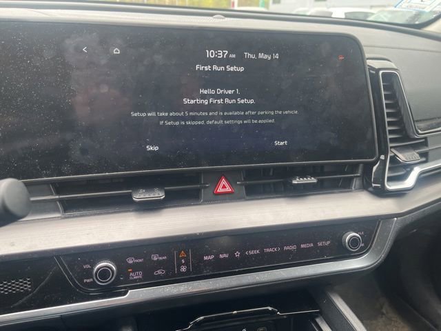 Used 2023 Snow White Pearl Kia EX image 14