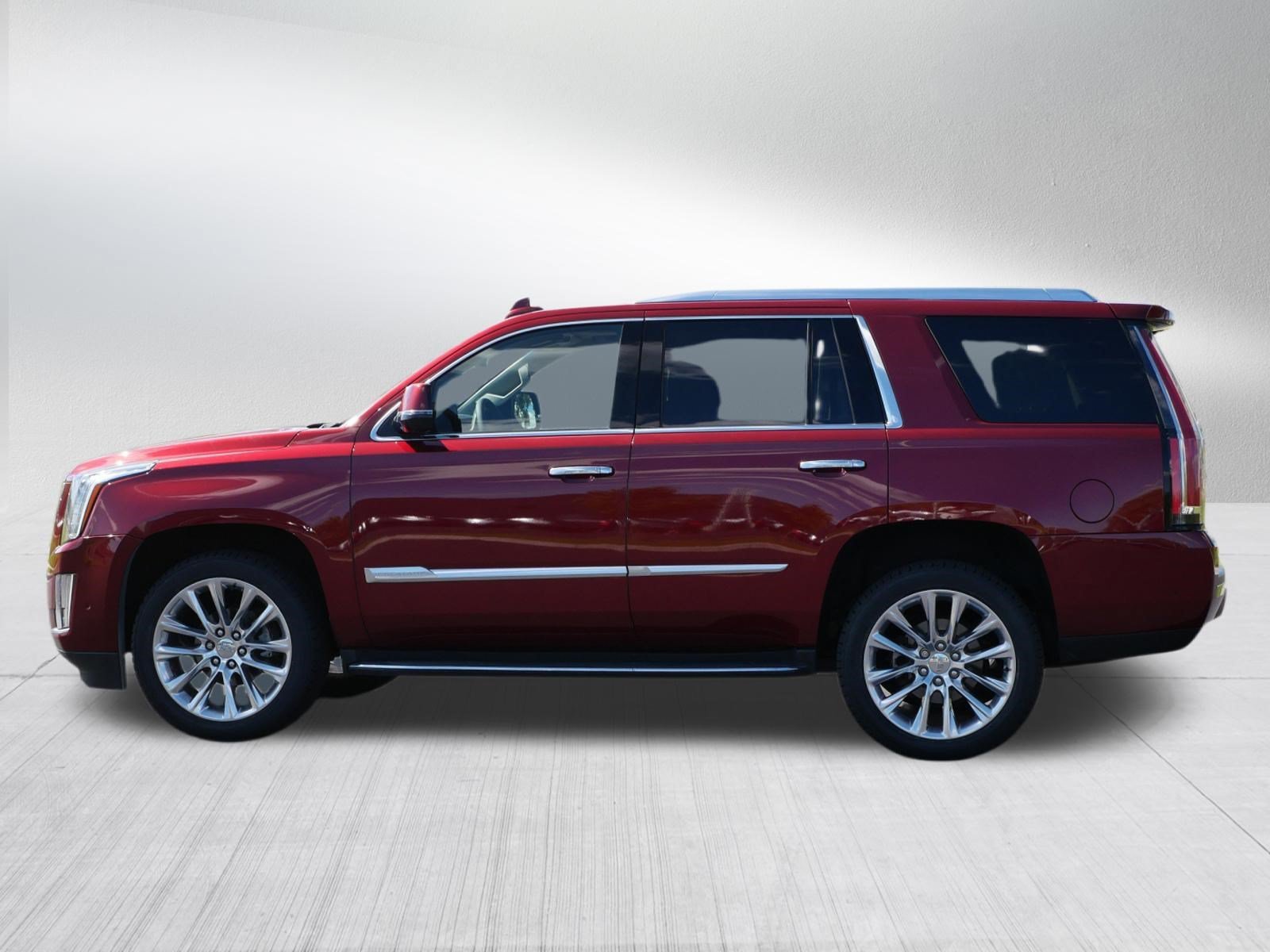 Used 2017 RED PASSION TINTCOAT Cadillac Luxury image 3
