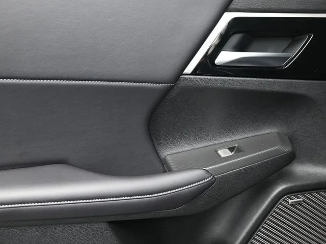 New 2026 Gray Mitsubishi SE 1.5T 2WD image 11