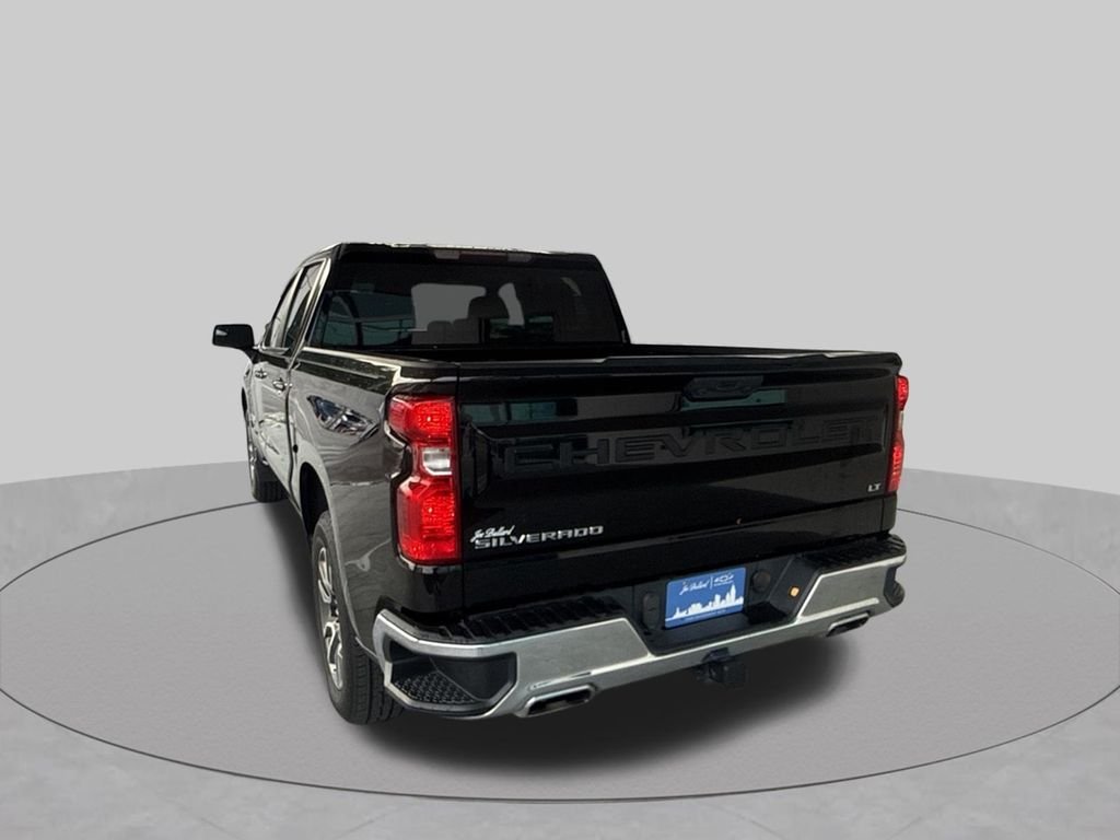 Used 2022 Black Chevrolet LT image 6