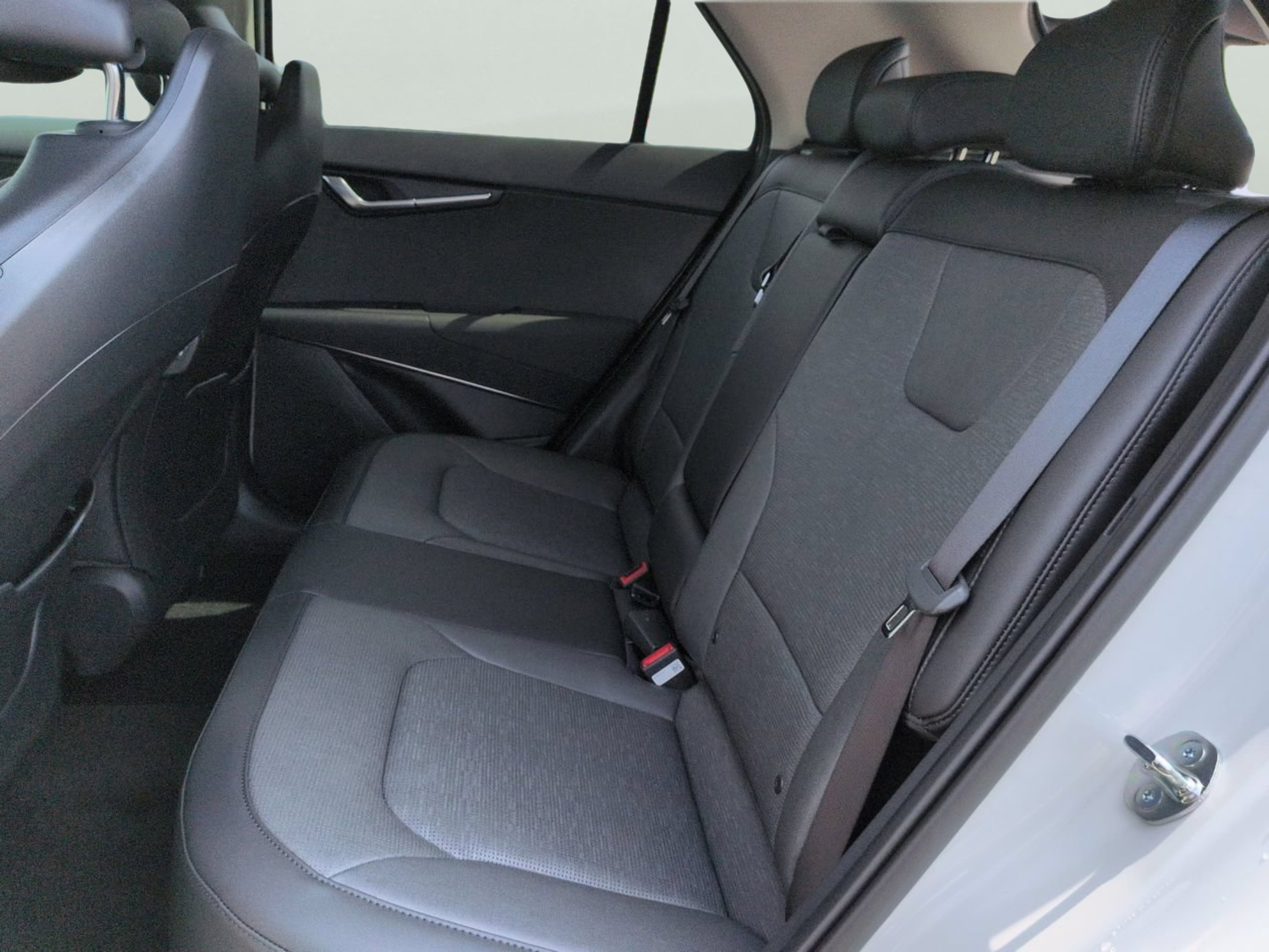 New 2026 Snow White Pearl Kia SX image 12