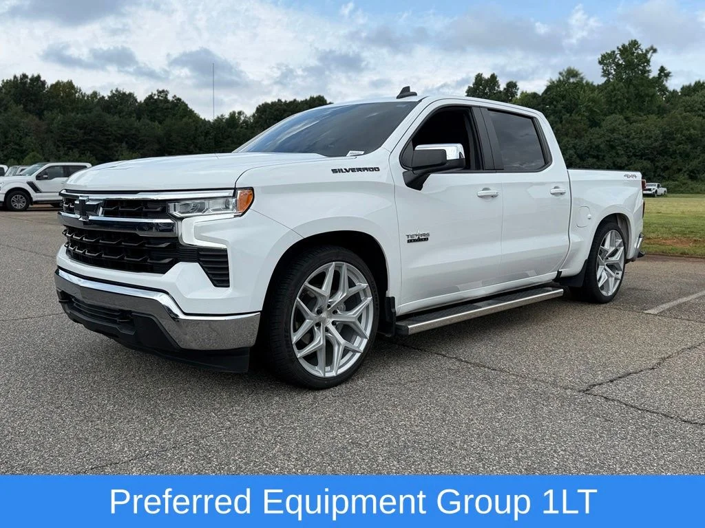 Used 2024 White Chevrolet LT image 6