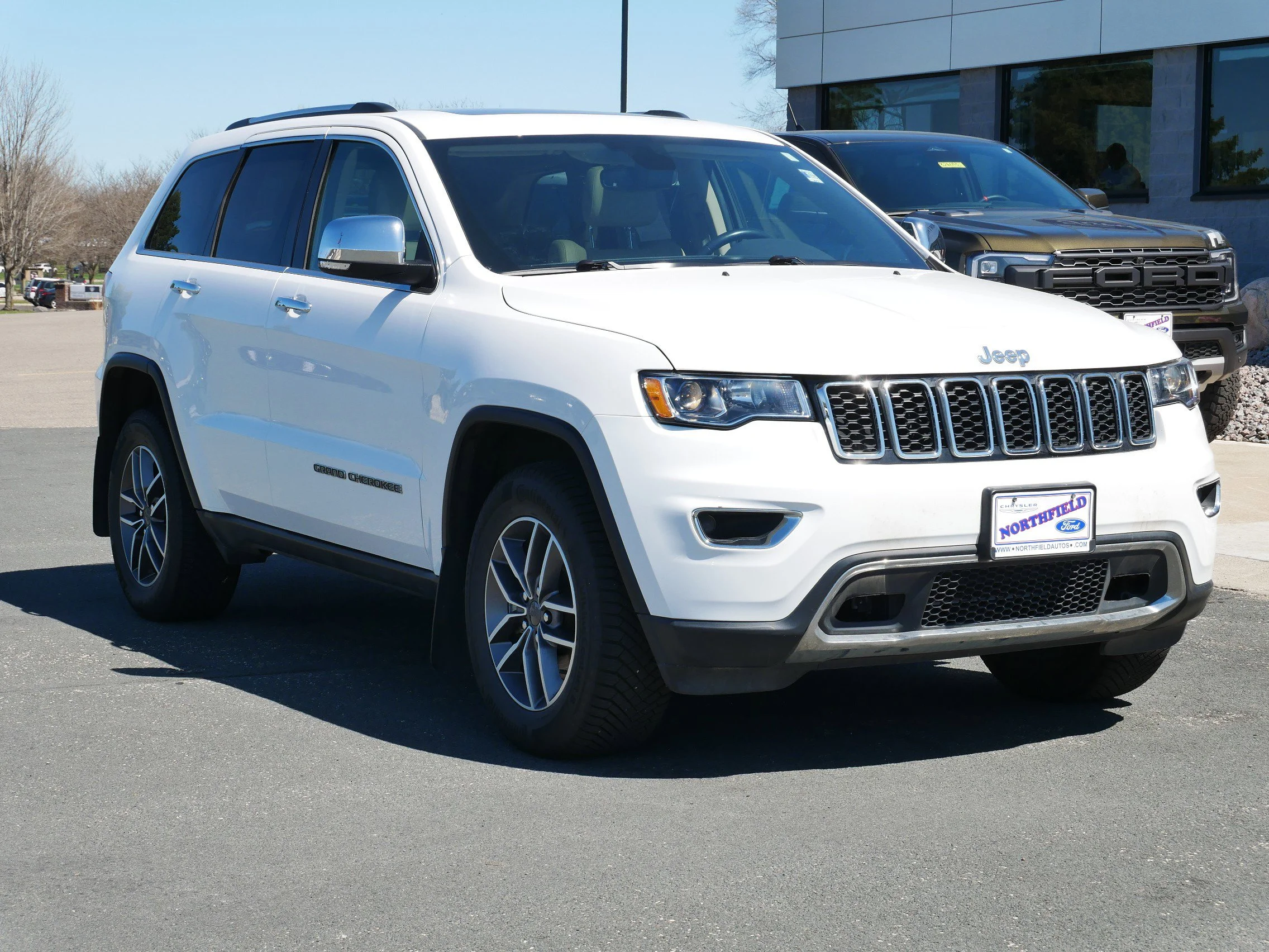 Used 2021 Jeep Grand Cherokee Limited with VIN 1C4RJFBG7MC882998 for sale in Northfield, Minnesota