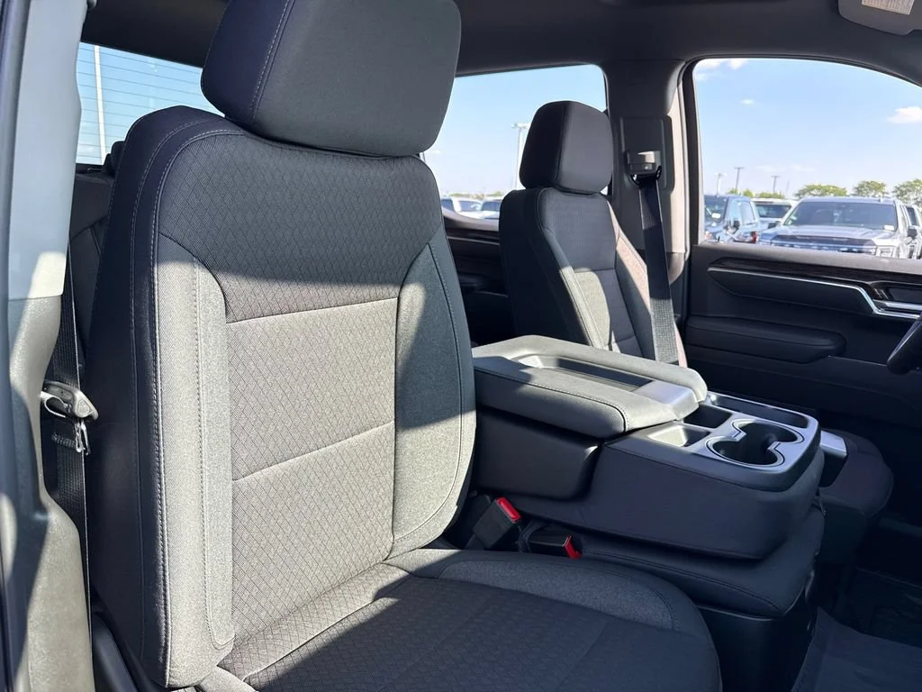New 2026 Onyx Black GMC Elevation image 37