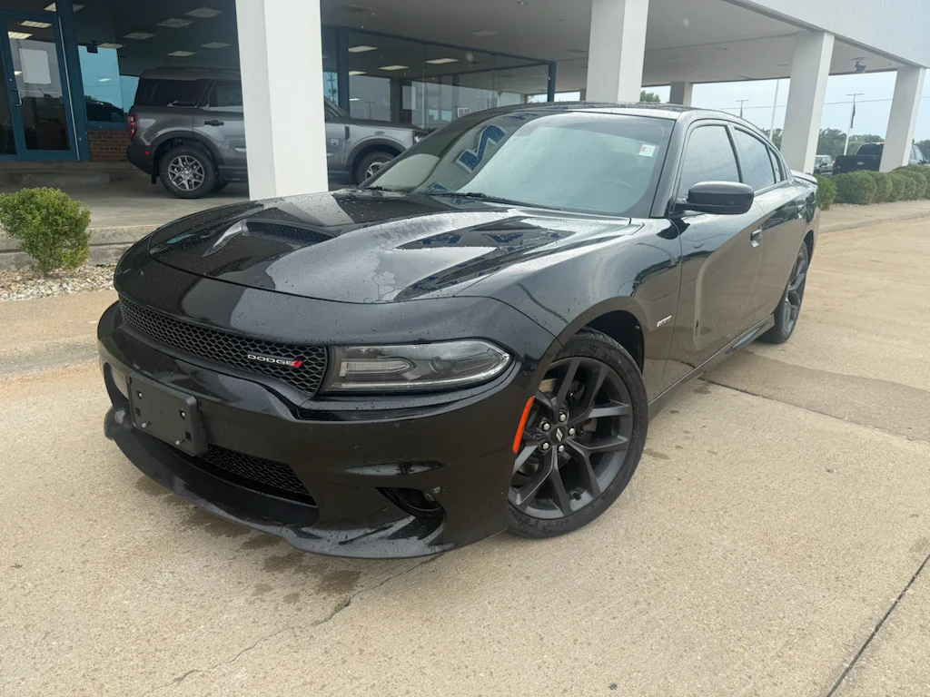 Used 2019 Pitch Black Clearcoat Dodge R/T image 2
