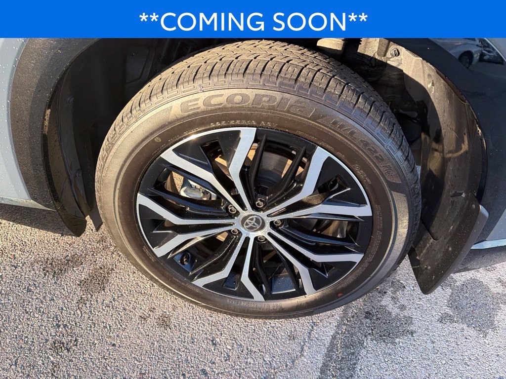 Used 2025 Gray Toyota XLE image 23