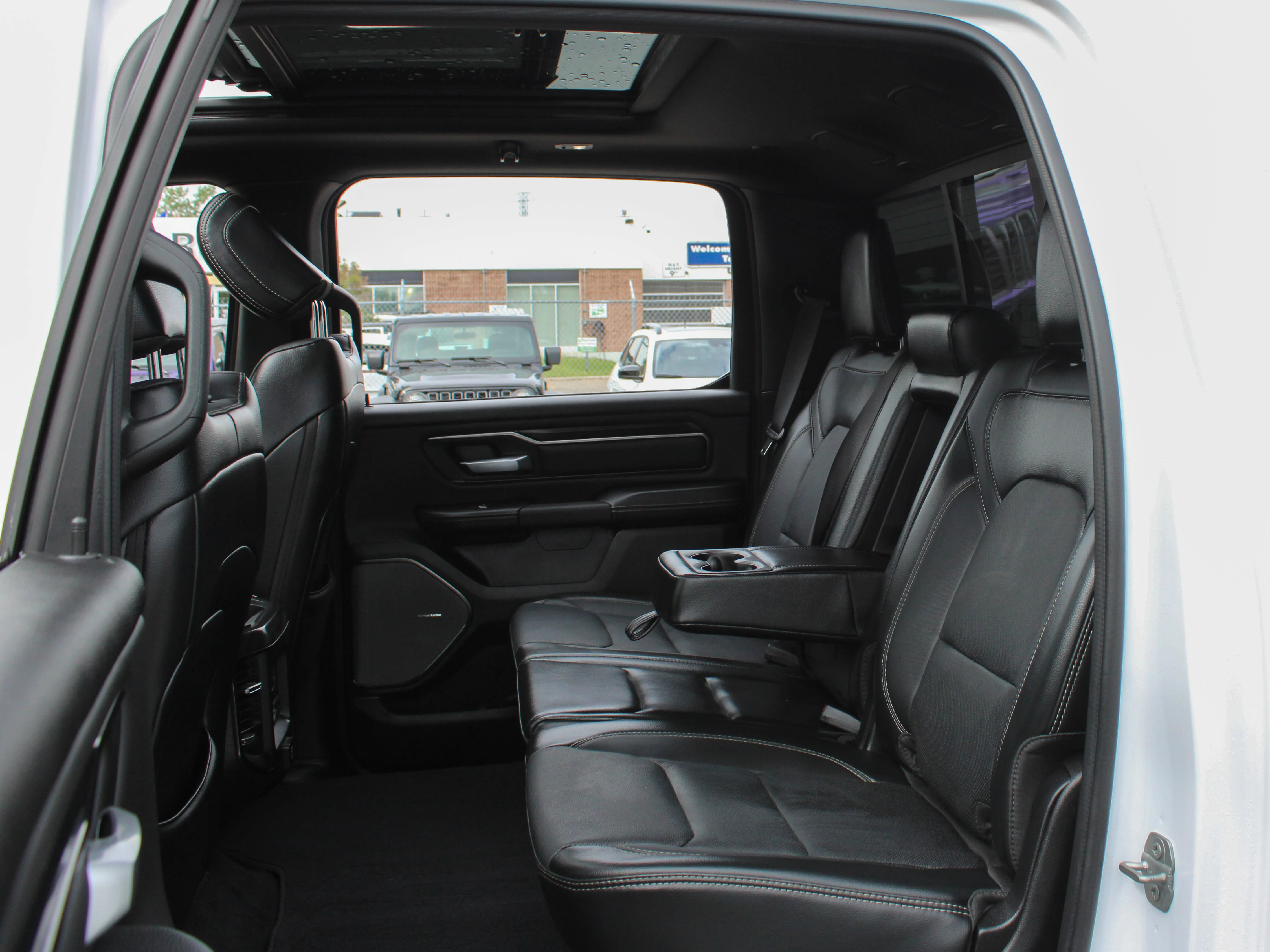 Used 2025 White RAM Sport* | Heated/Ventilated Front Seats | Heated Rear Seats | Panoramic Sunroof | image 19