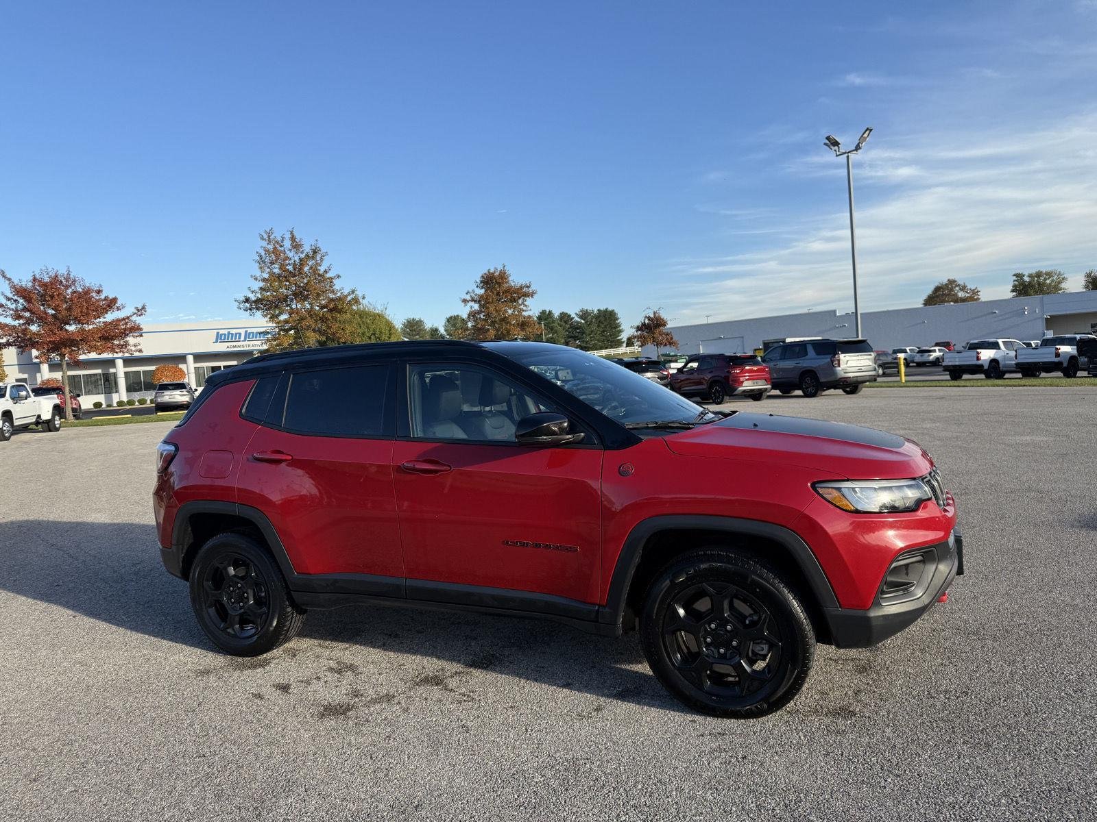 2023 Jeep Compass Trailhawk photo 3