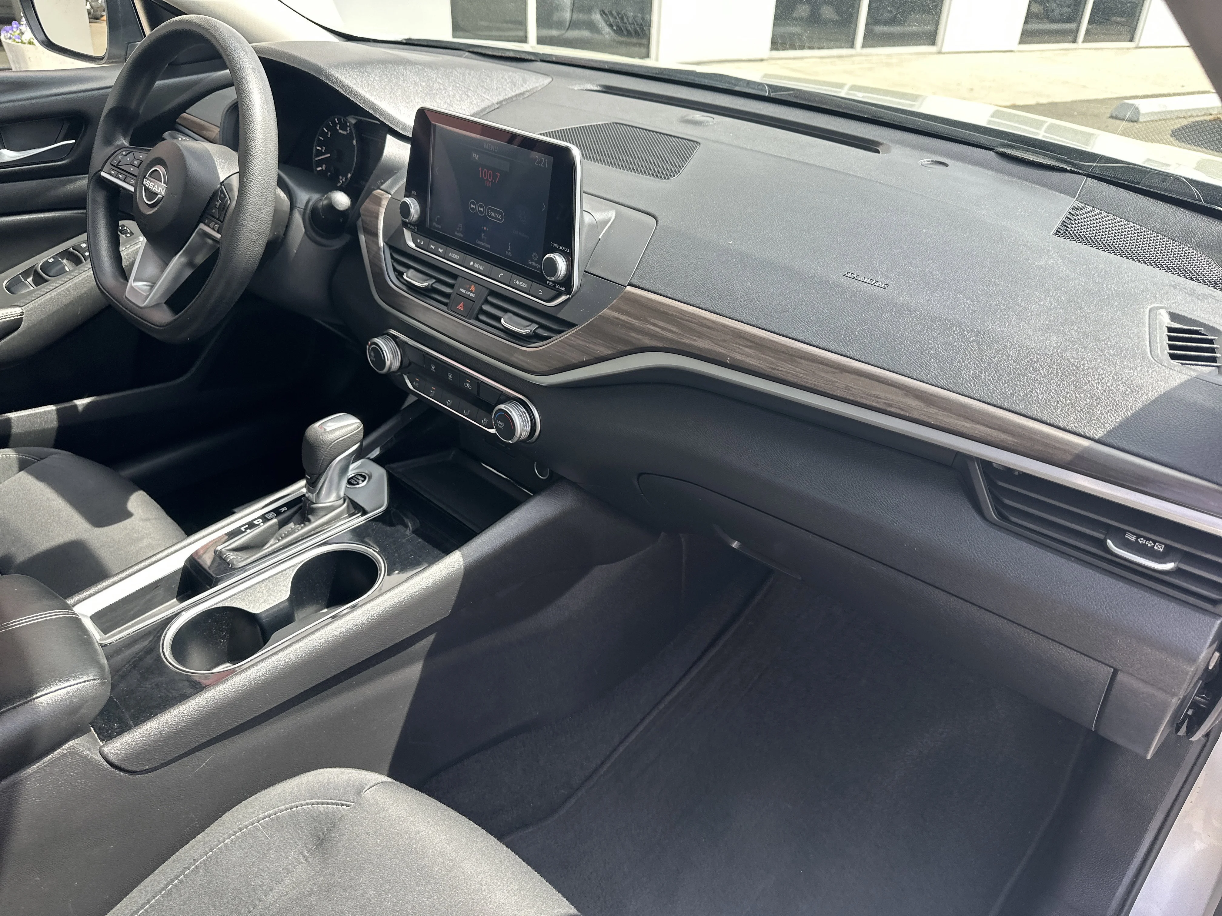 2024 Nissan Altima SV - Photo 26