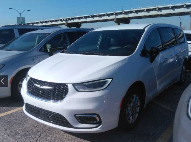 2025 Chrysler Pacifica