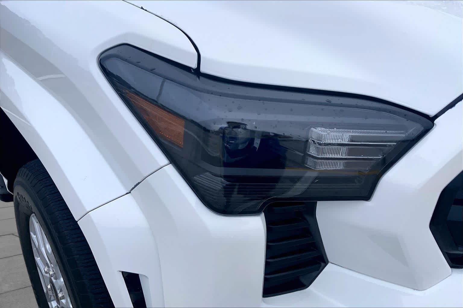 Used 2024 Ice Cap Toyota SR5 image 27