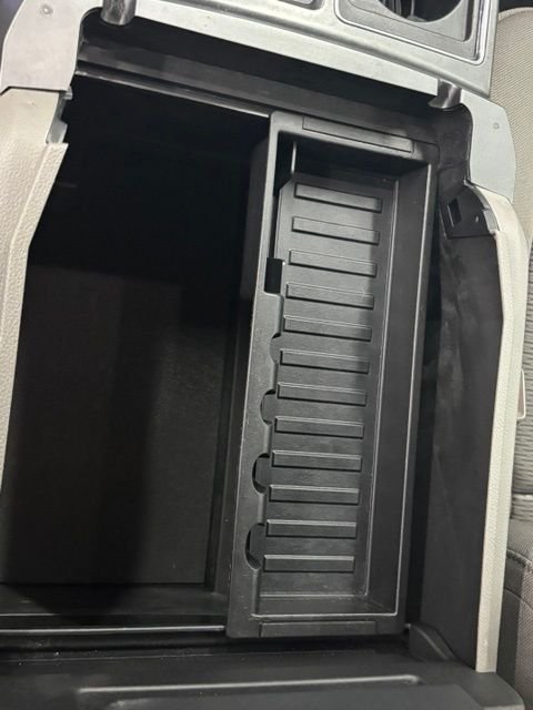 Used 2017 Gray Ford XLT image 36