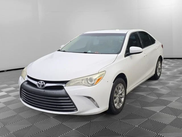 2016 Toyota Camry 2.5 Auto LE's photo