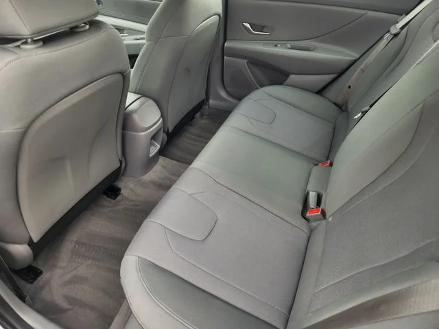 Used 2025 White Hyundai SE image 16