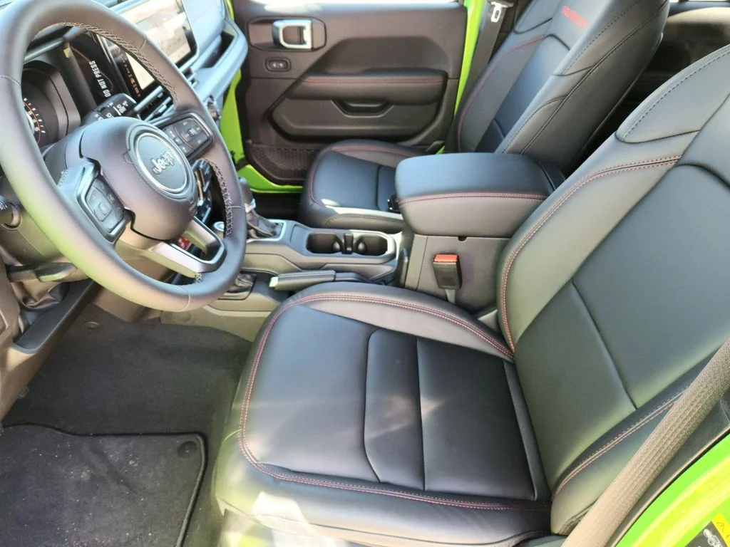2025 Jeep Wrangler 4-Door Rubicon - Photo 13