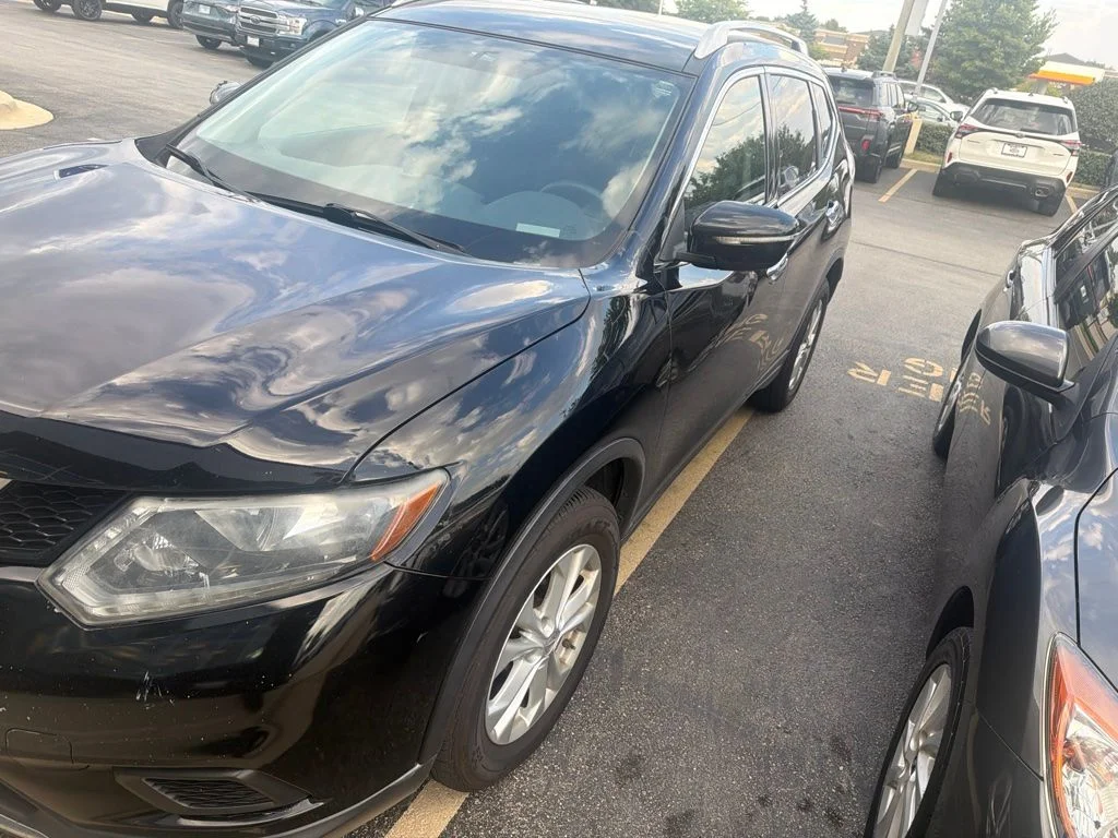 Used 2014 Black Nissan SV image 9