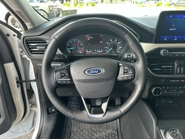 Used 2022 White Ford SEL image 15