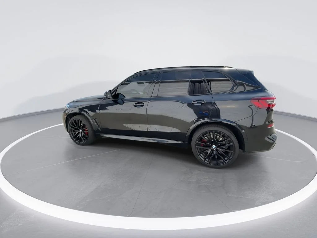 Used 2021 Black BMW xDrive40i image 5