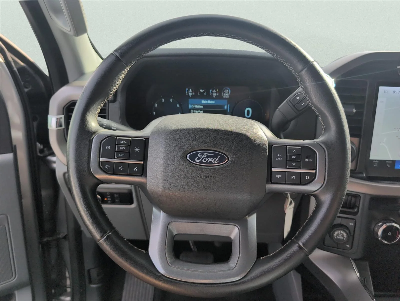 Used 2024 Iconic Silver Ford XLT image 21