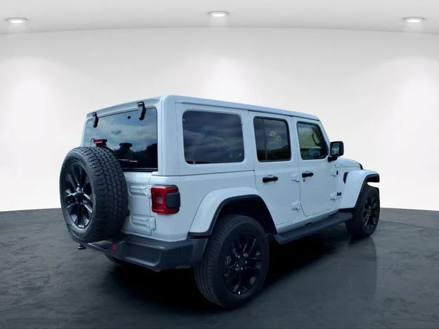 Used 2025 White Jeep Sahara 4xe image 10