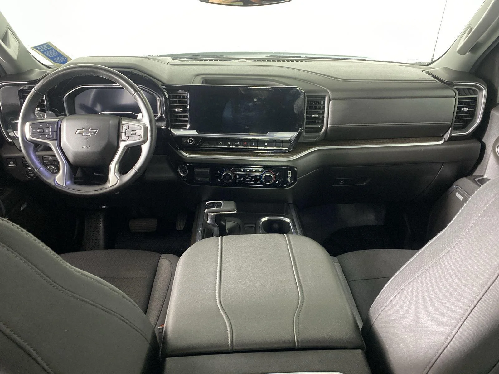 Used 2024 Summit White Chevrolet RST image 25