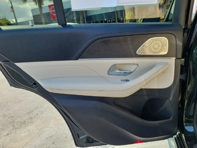 Used 2021 Green Mercedes-Benz GLE 580 image 12