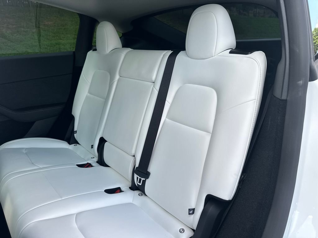 Used 2025  Tesla Long Range image 21