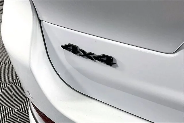 New 2026 White Jeep Limited Reserve image 10