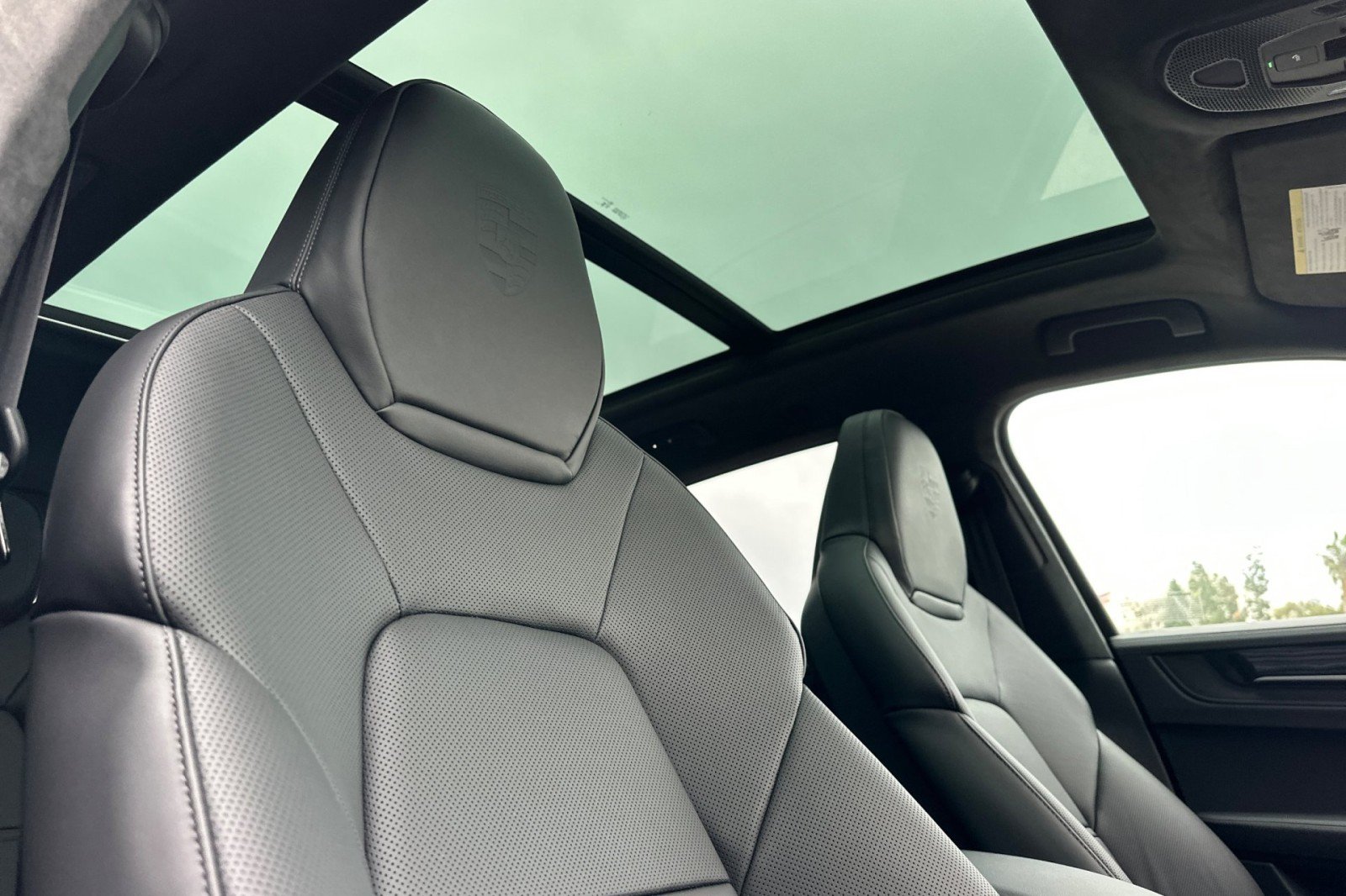 2026 Porsche Cayenne GTS - Photo 17