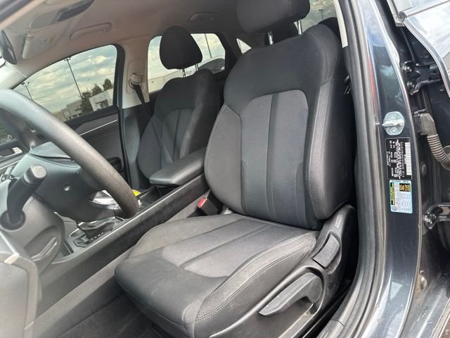 Used 2023 Gray Kia LXS image 17