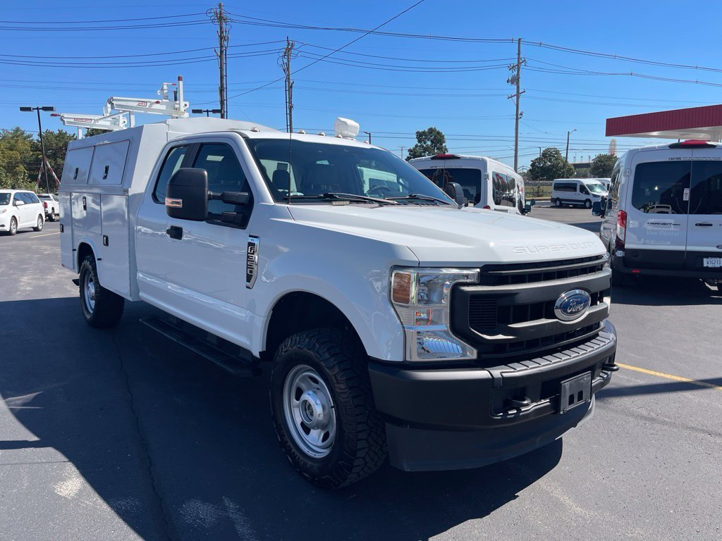 2022 Ford F-350 Super Duty Chassis Cab