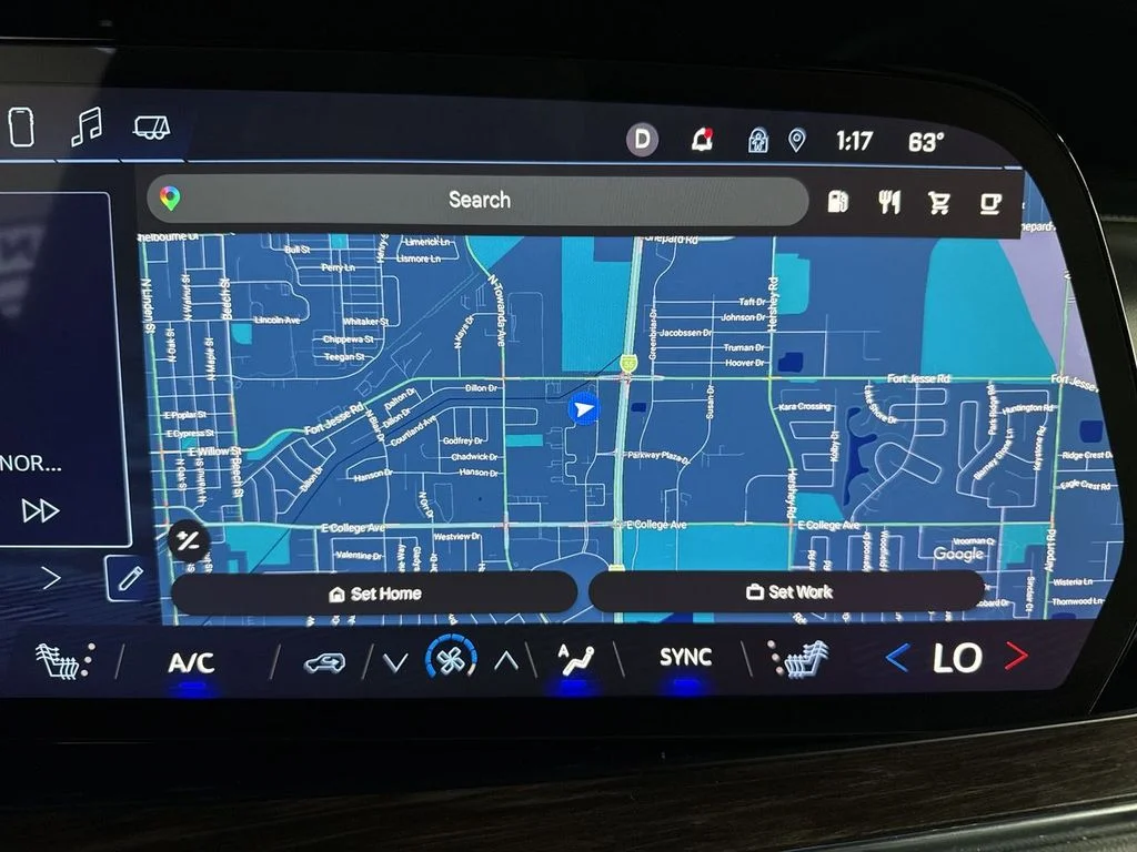Used 2025 Black Chevrolet Z71 image 31