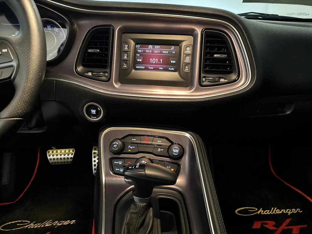 Used 2016 Black Dodge R/T Shaker image 23