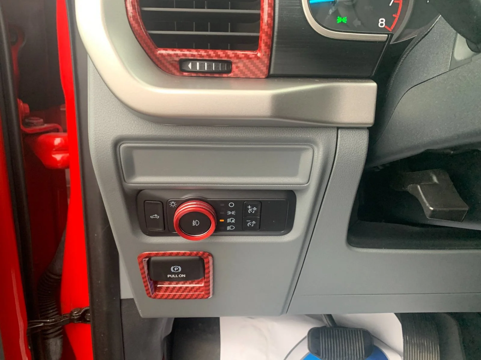 Used 2021 Red Ford XLT image 30