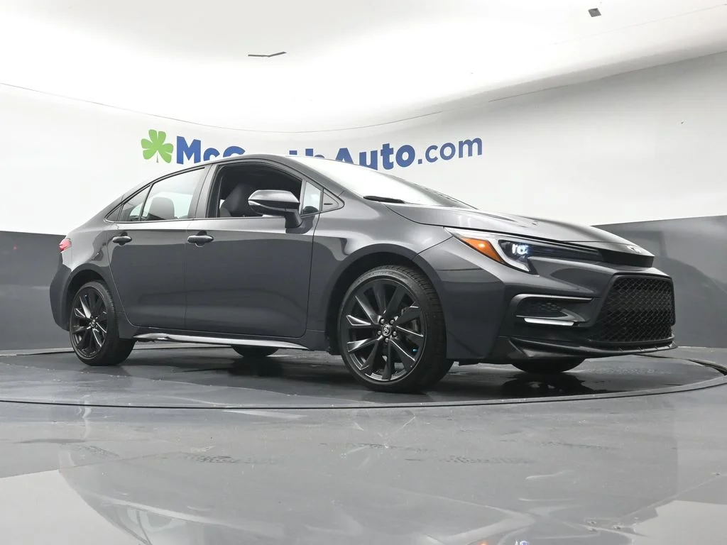 Used 2023  Toyota SE image 25