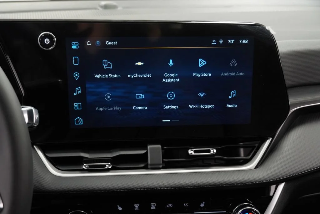2027 Chevrolet Equinox LT - Photo 15