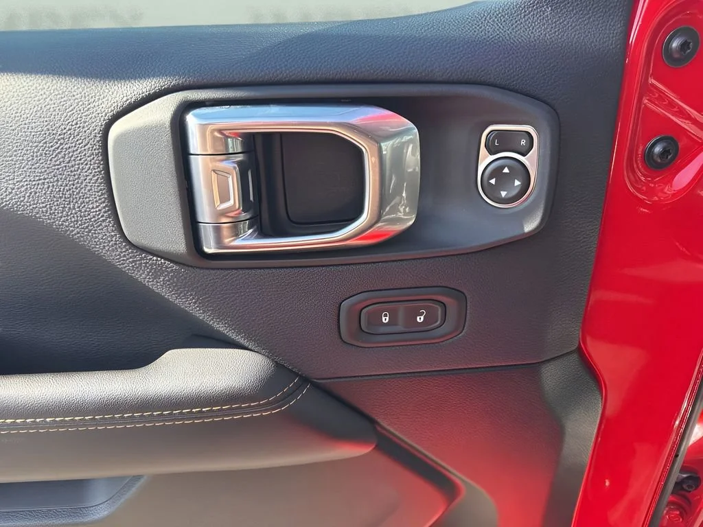 Used 2025 Red Jeep Sahara image 27