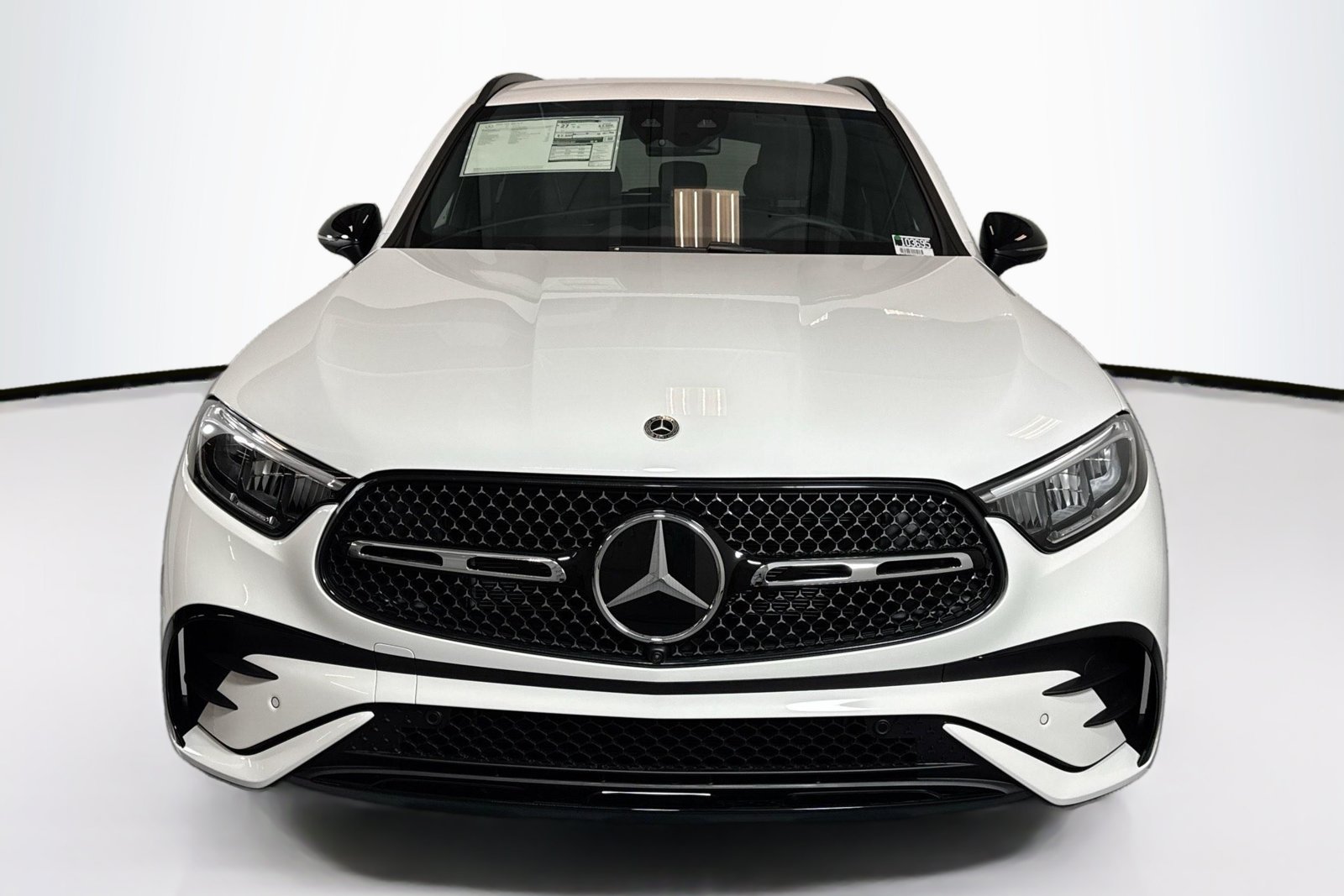 New 2026 Polar White Mercedes-Benz GLC 300 image 2