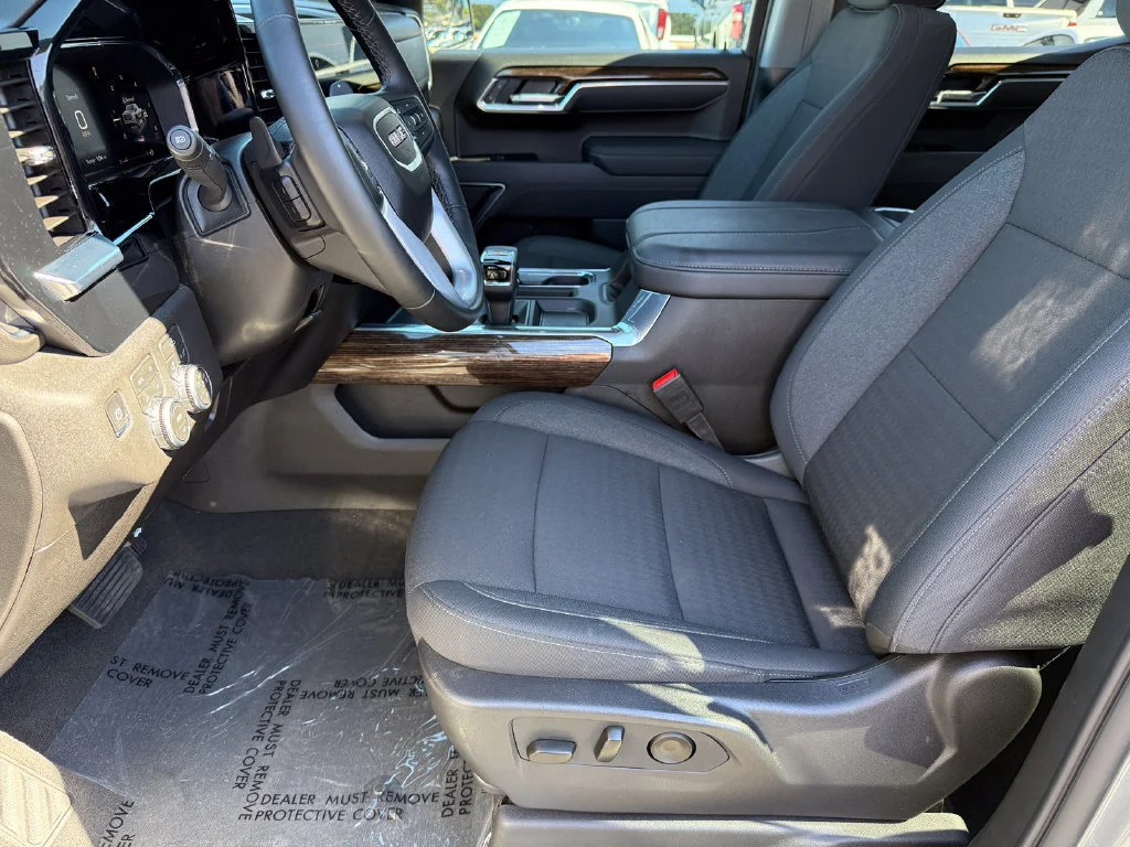Used 2026 Sterling Metallic GMC Elevation image 24