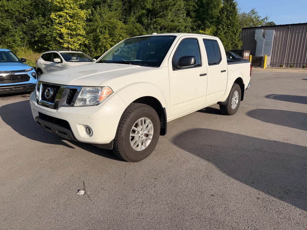 Used 2016 Glacier White Nissan SV image 1